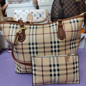 Bolsos BUR, shopper con cartera, estampado clásico.