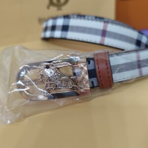 Cinturón BUR, calidad superior, estampado clásico, hebilla dorada.