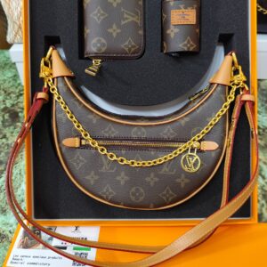 Bolsos LV, alta calidad,loop marrón clasico. Trae 2 asas ( una en cadena y otra de piel).lncluye 3 piezas (bolso, llavero y cartera).