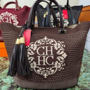 Bolsos CH, alta calidad, color marrón chocolate.